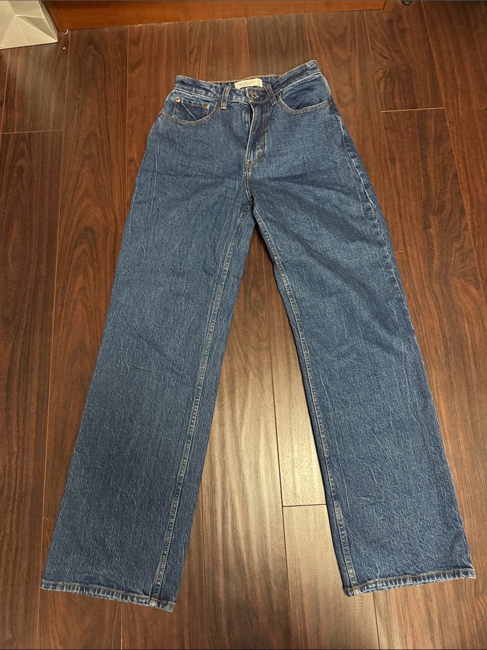 Abercrombiee & Fitch 90s relaxed, high-rise Classic Straight Leg Jeans